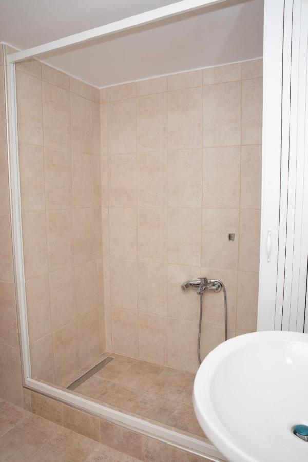 White Heaven Apartment Lakkion Exterior photo